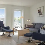 아파트 2 Bedroom Lovely In 알링에