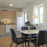 2 Bedroom Lovely In
