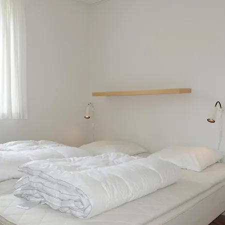 Apartment 2 Bedroom Lovely In Allinge-Sandvig